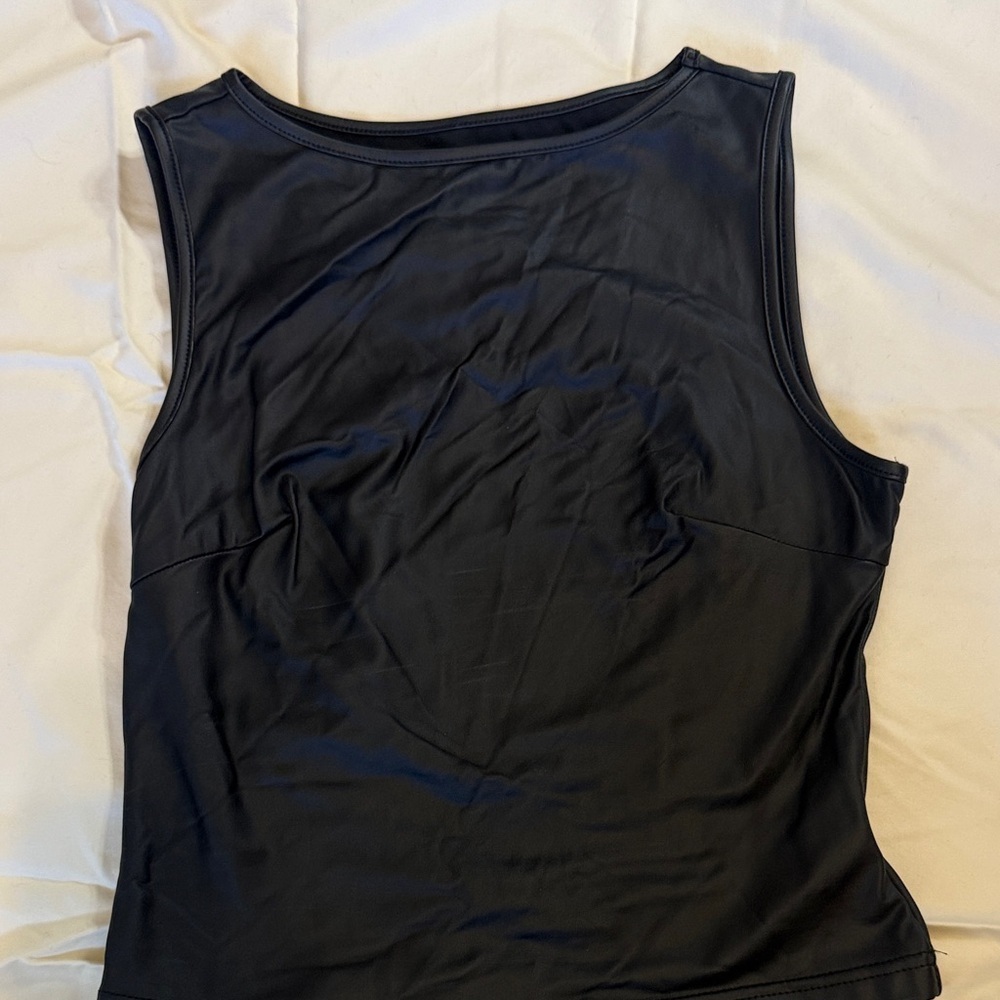Black Sleeveless Women's Top